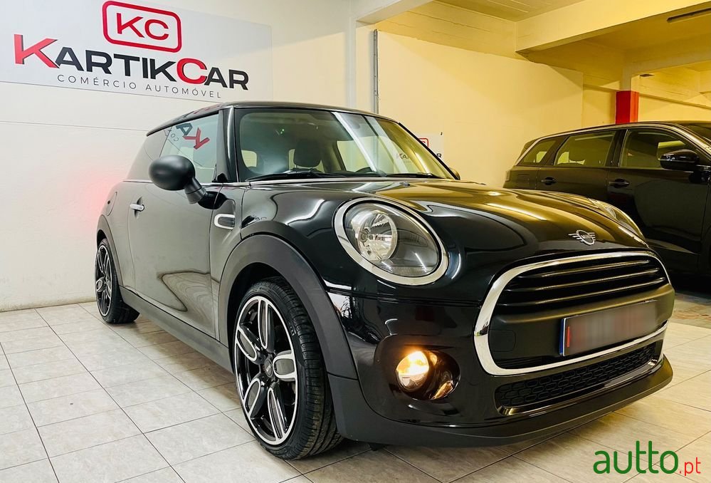 2019' MINI One 3 Portas photo #5
