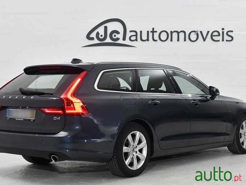 2018' Volvo V90 photo #2