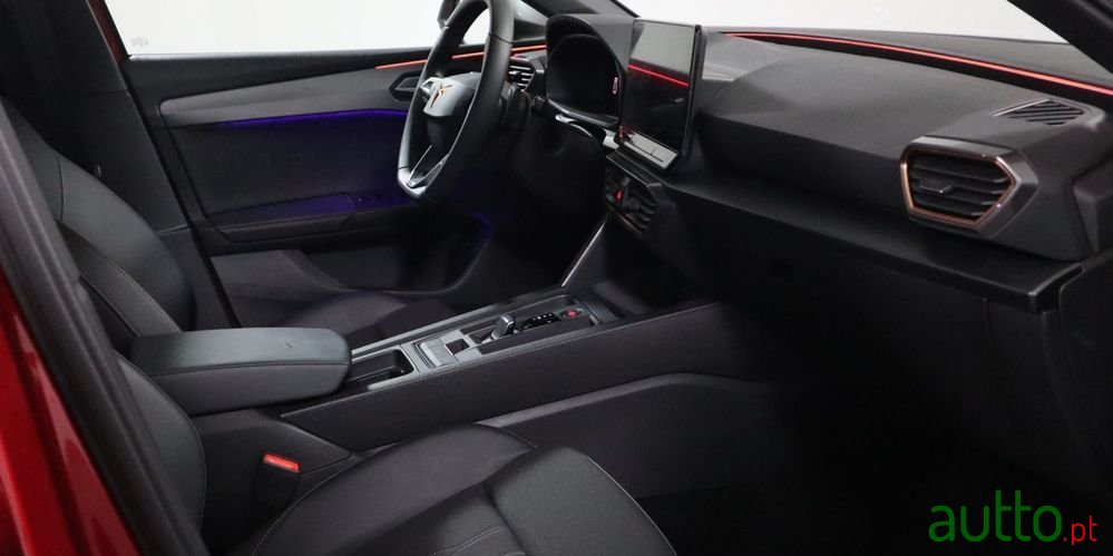 2023' Cupra Leon St 1.5 Etsi Mid Dsg photo #5