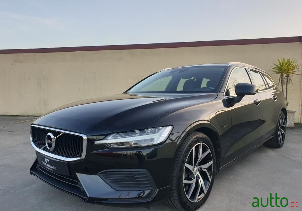 2020' Volvo V60 photo #1