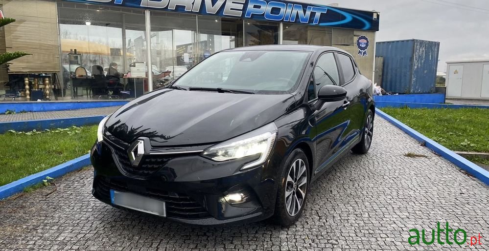 2019' Renault Clio photo #2