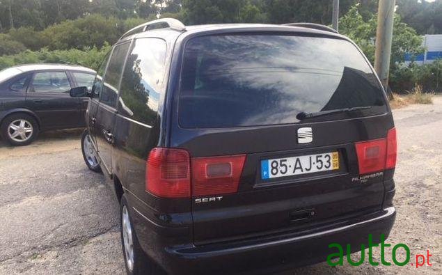 2005' SEAT Alhambra photo #5