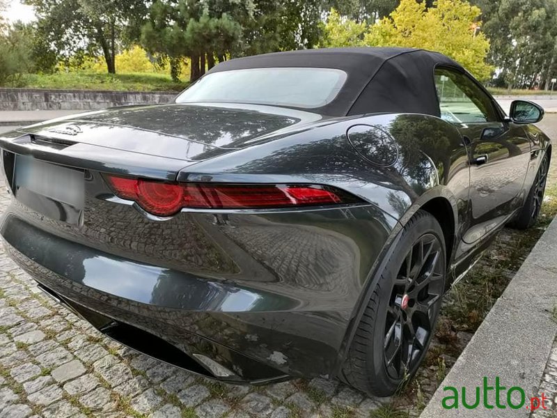 2017' Jaguar F-Type photo #5