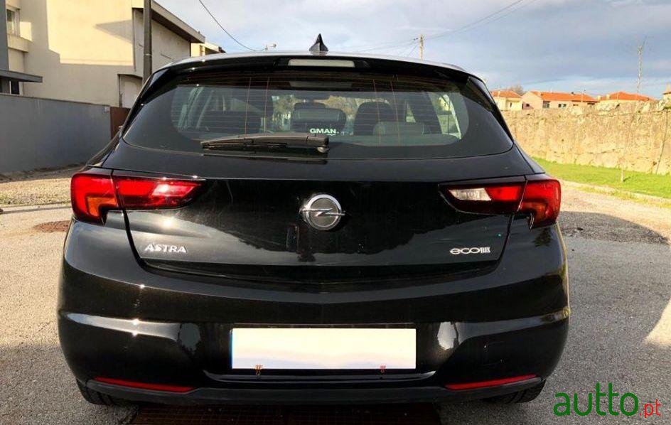 2017' Opel Astra photo #1
