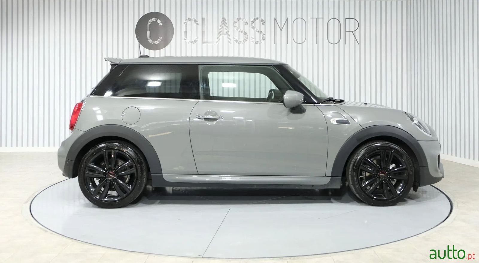 2020' MINI One photo #4