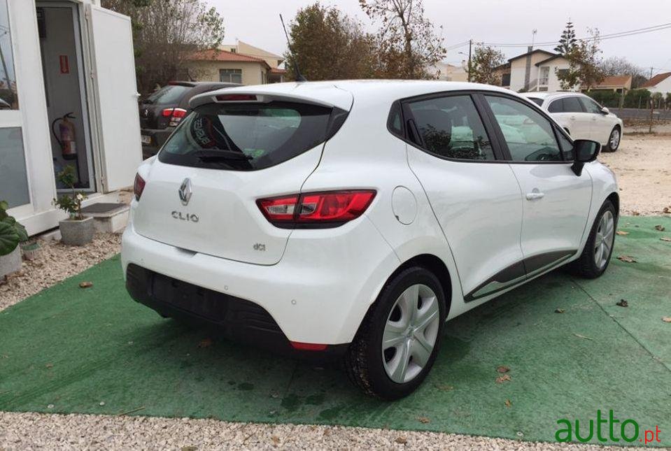 2014' Renault Clio photo #1