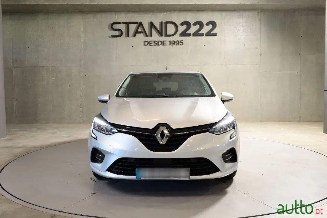 2020' Renault Clio photo #2