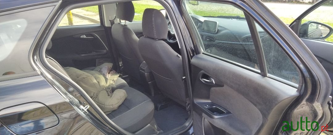 2018' Fiat Tipo Station Wagon photo #6