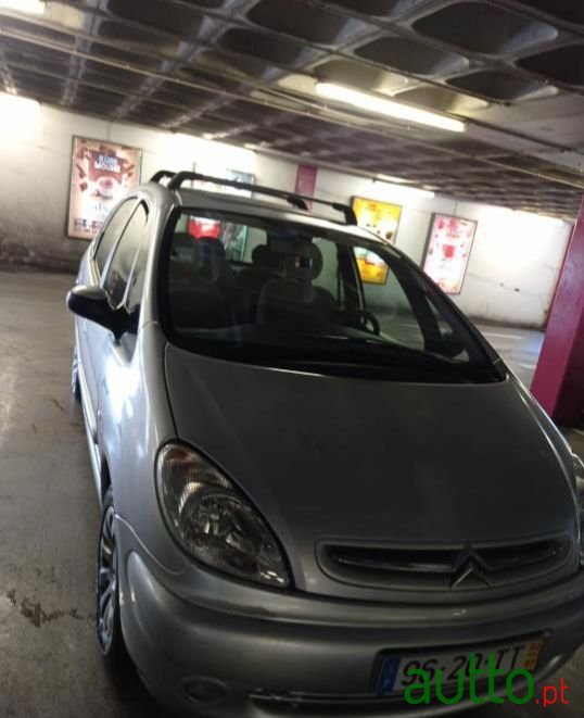 2002' Citroen Xsara Picasso photo #1