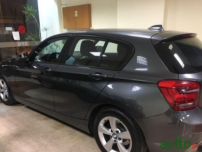 2014' BMW 116 D Line Sport Nacional photo #2