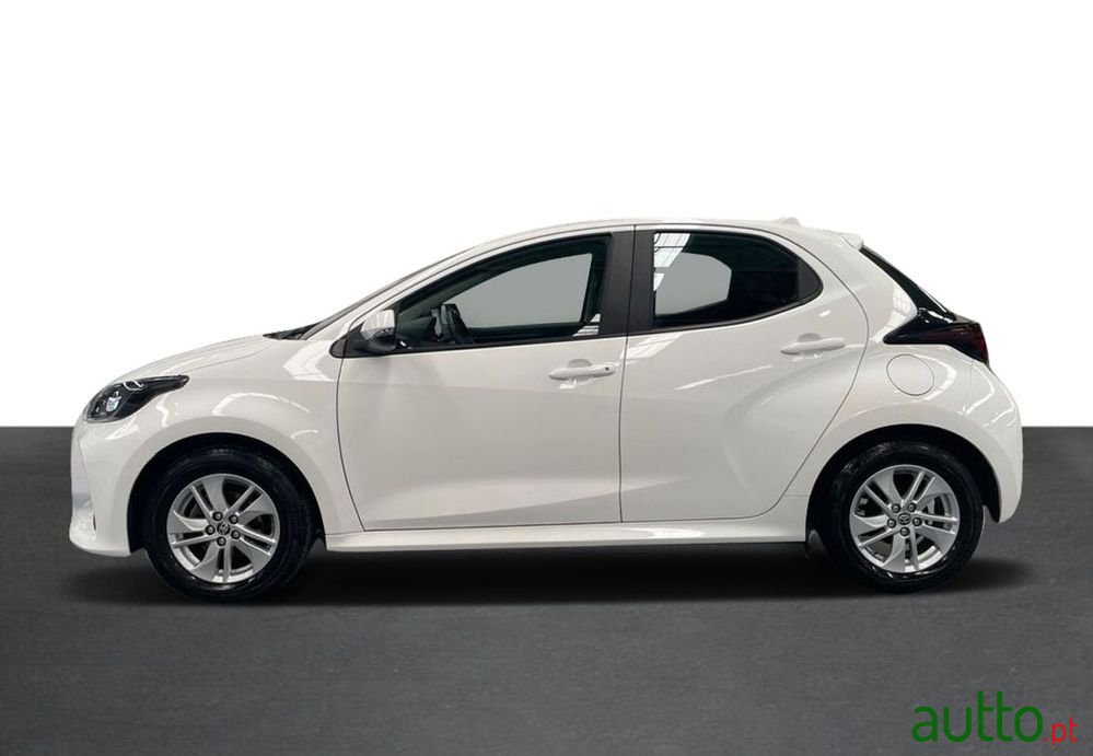 2022' Toyota Yaris photo #4
