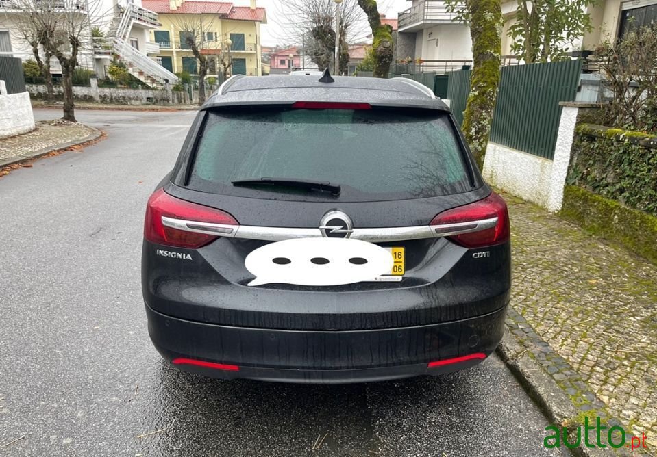 2016' Opel Insignia Sports Tourer photo #2