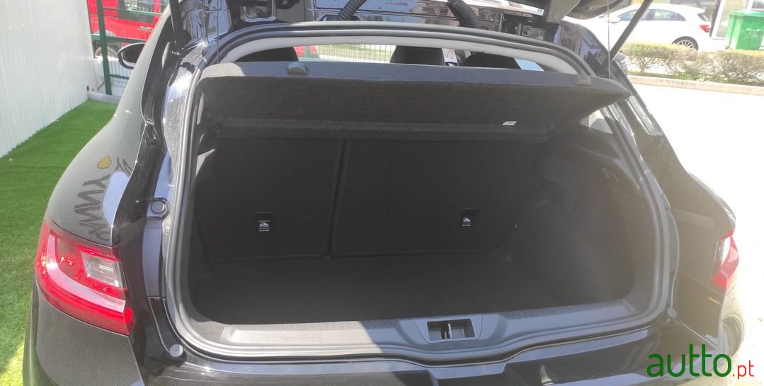 2017' Renault Megane photo #2