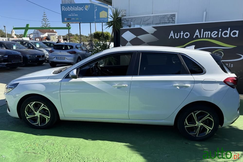 2021' Hyundai i30 photo #5