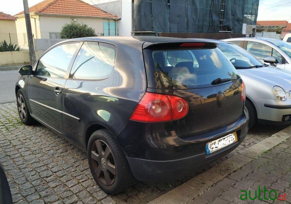 2003' Volkswagen Golf photo #3