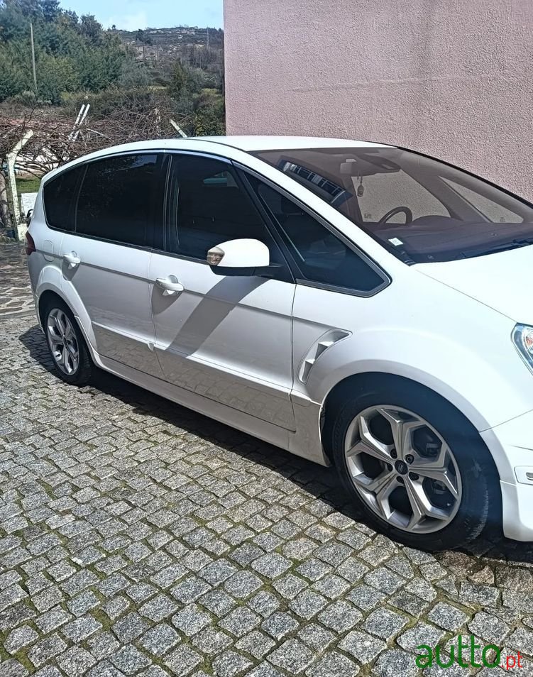 2013' Ford S-Max photo #3