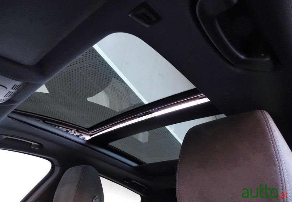 2014' BMW 320 Gran Turismo photo #6