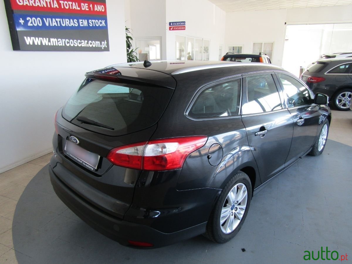 2011' Ford Focus Sw photo #6