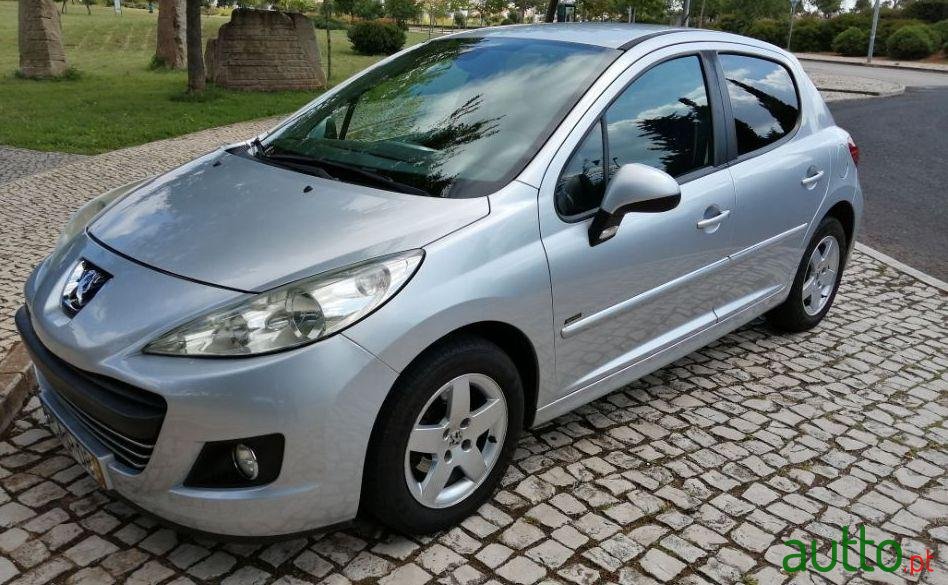 2011' Peugeot 207 photo #1