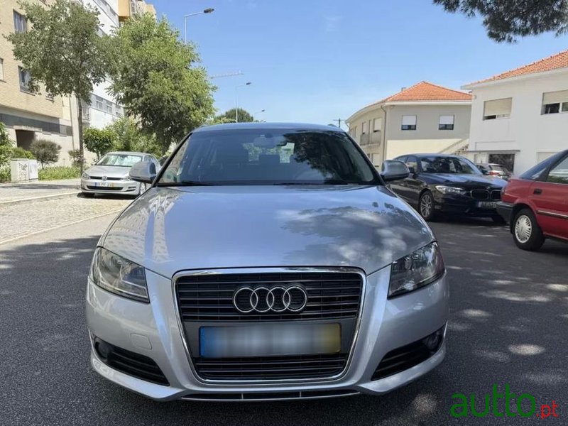 2009' Audi A4 2.0 Tdi Advance photo #1