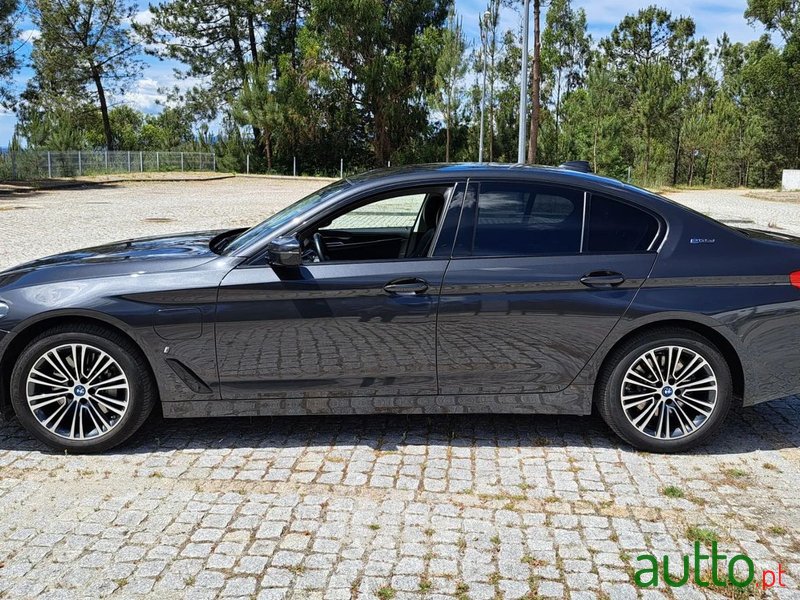 2019' BMW 530 photo #4