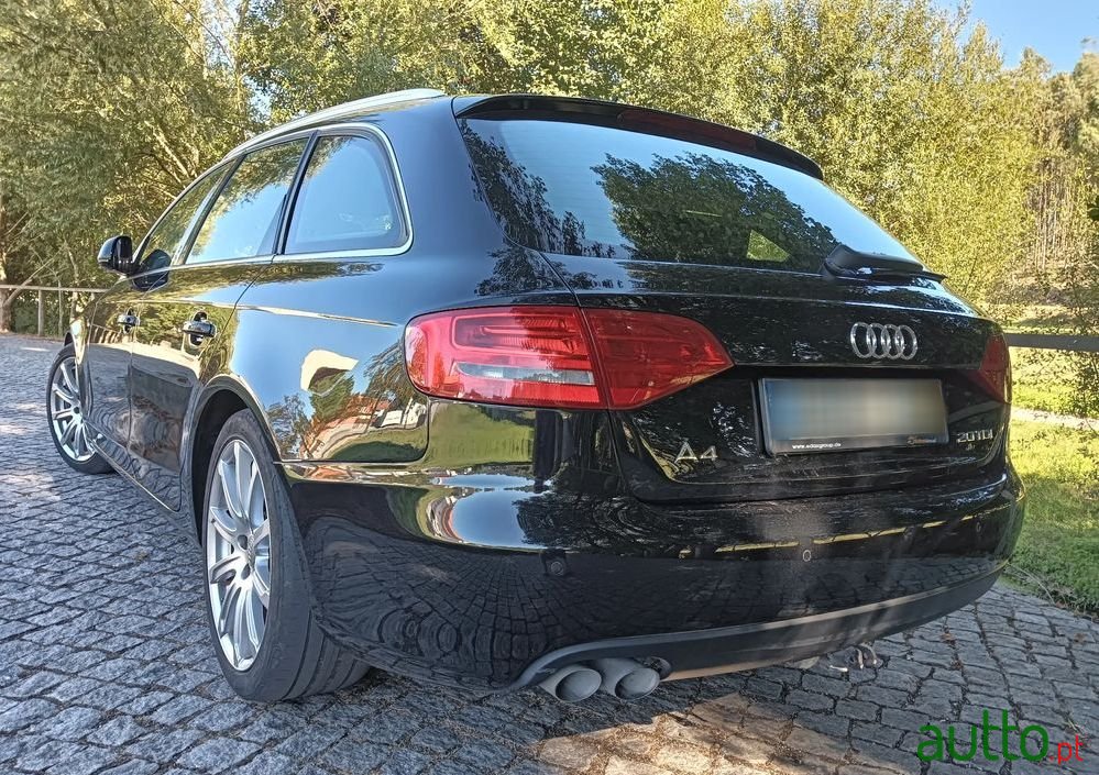 2009' Audi A4 Avant photo #4