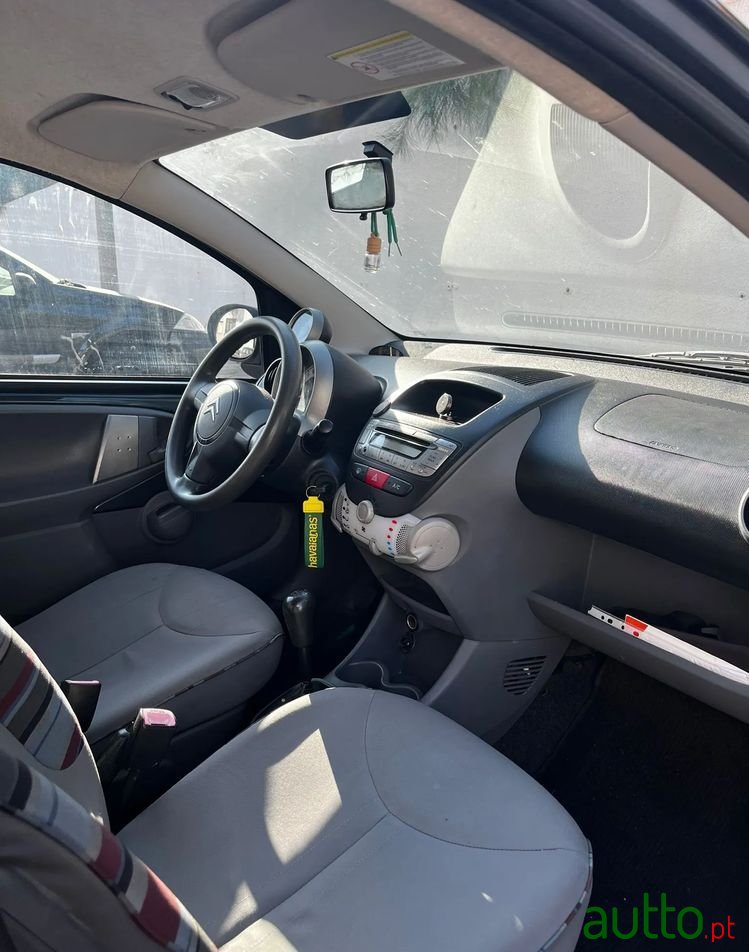 2009' Citroen C1 1.0 Sx photo #4