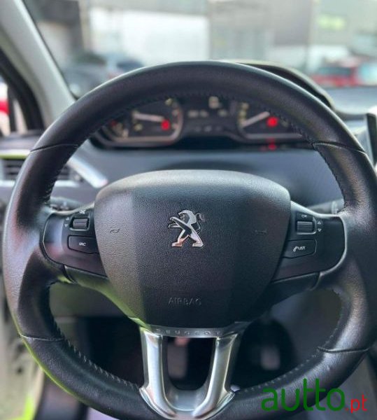 2018' Peugeot 208 photo #3