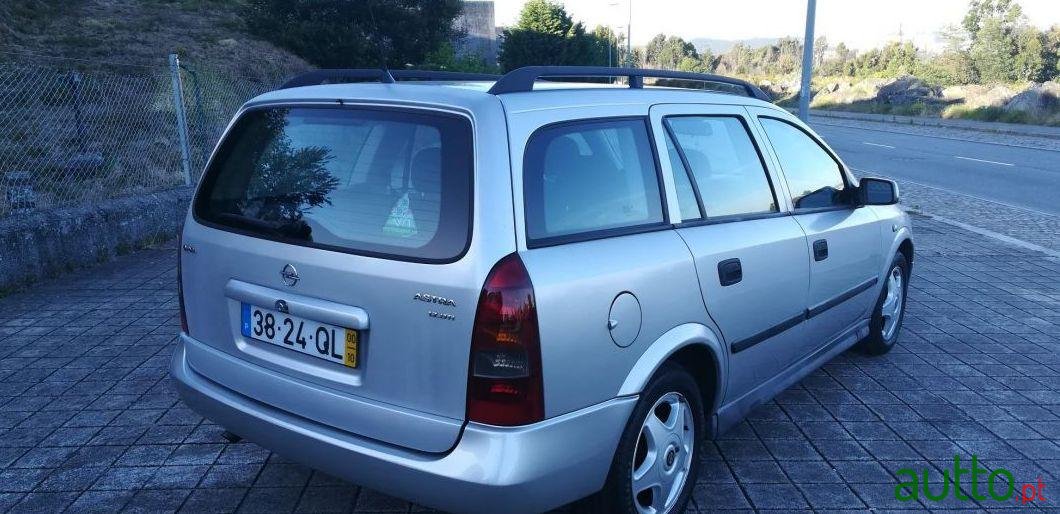 2000' Opel Astra Caravan photo #2