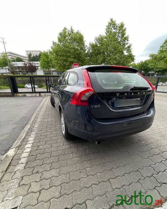 2015' Volvo V60 photo #4