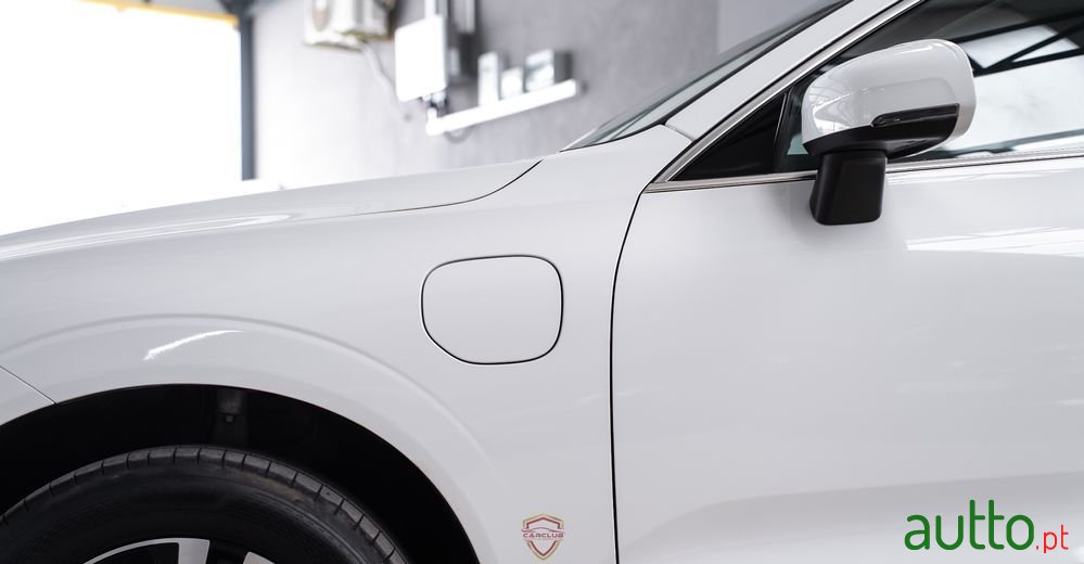 2020' Volvo Xc 60 photo #3