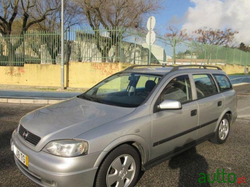 2002' Opel Astra Caravan photo #2