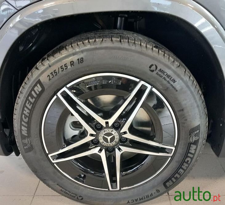 2023' Mercedes-Benz EQA 250+ Amg Line photo #4