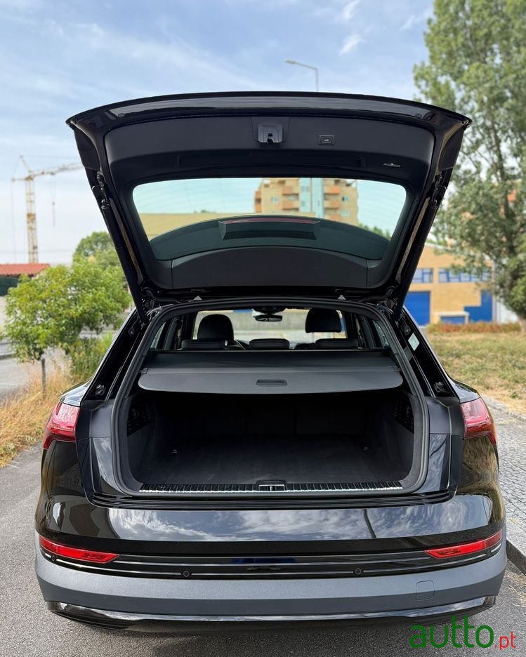2022' Audi e-tron 50 Quattro S Line photo #3
