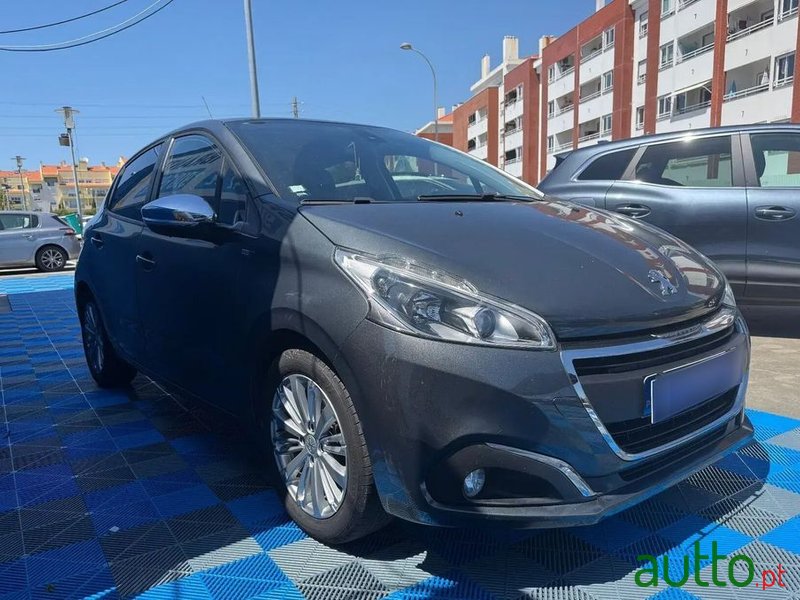 2017' Peugeot 208 photo #4