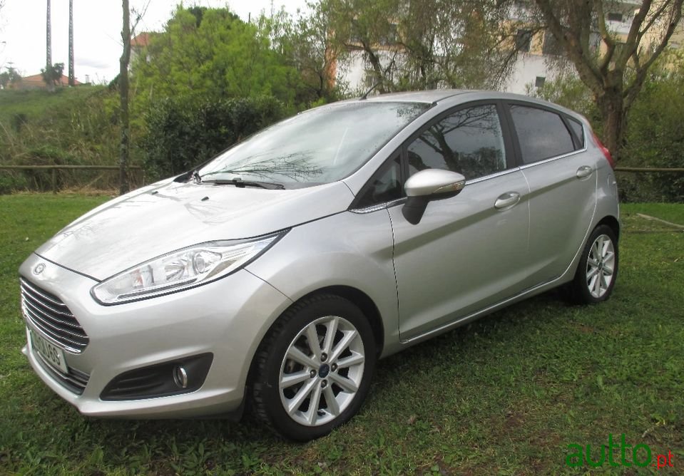 2016' Ford Fiesta photo #1