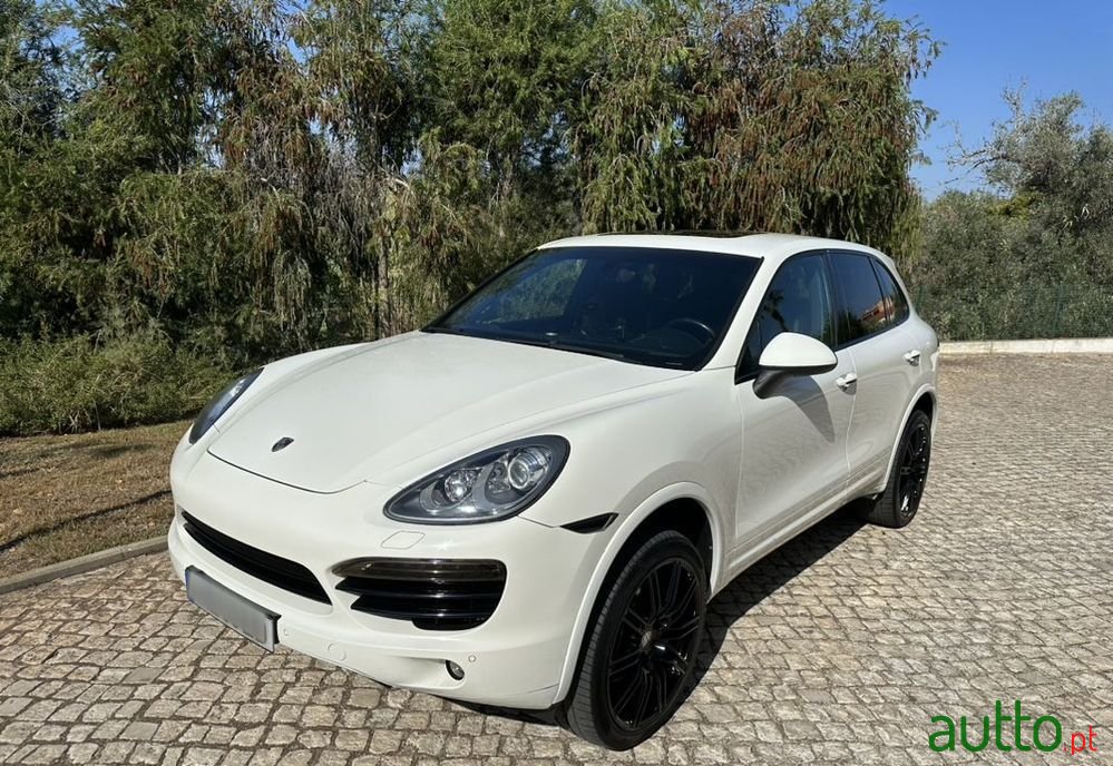 2010' Porsche Cayenne Diesel Tiptronic S photo #1