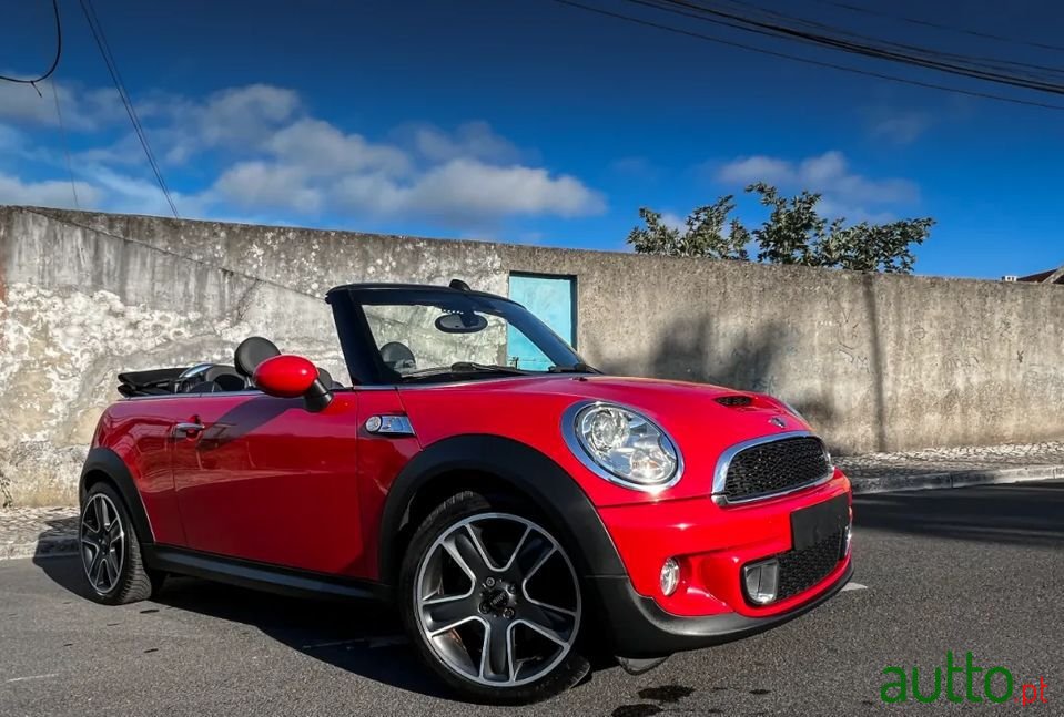 2011' MINI Cooper photo #4
