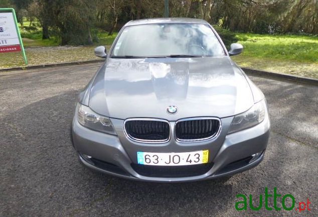 2010' BMW 316 photo #3