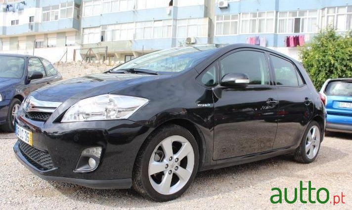 2010' Toyota Auris 1.8 Hsd photo #1