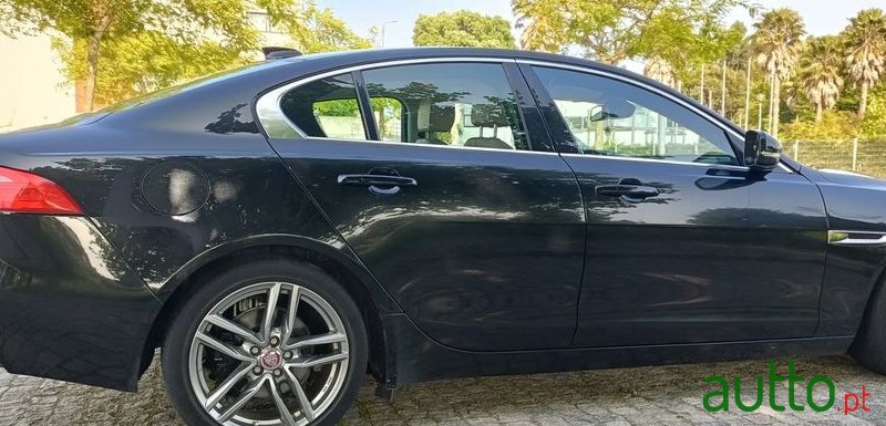 2017' Jaguar XE photo #4