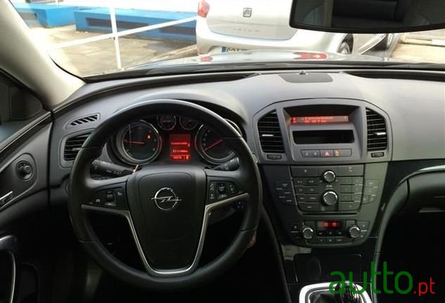 2009' Opel Insignia photo #2