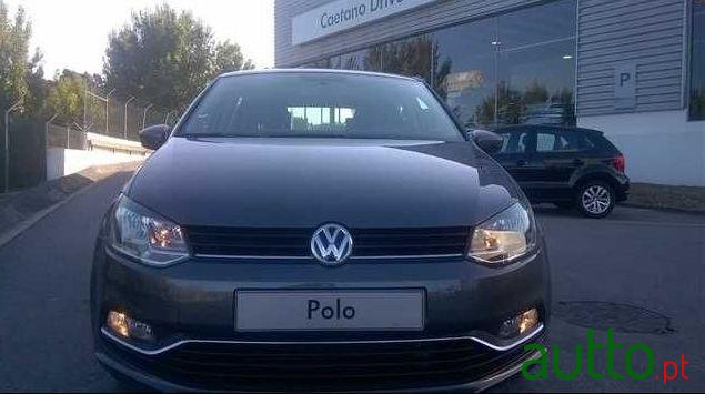 2017' Volkswagen Polo 1.0 Alive! photo #2