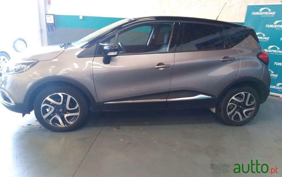 2016' Renault Captur photo #2