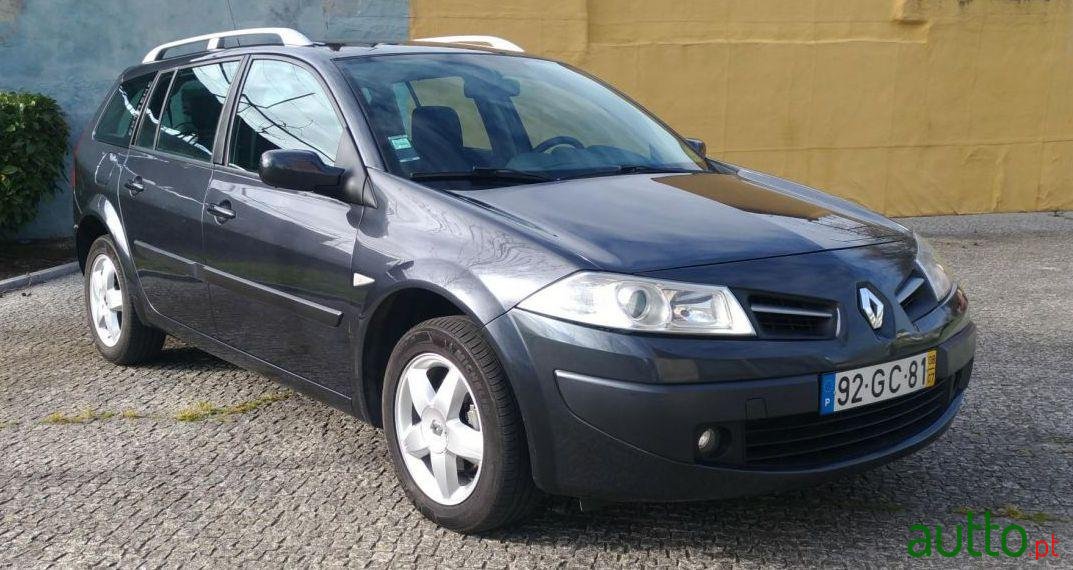 2008' Renault Megane Break photo #2