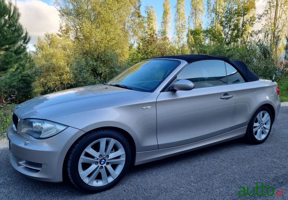 2009' BMW 120 photo #1