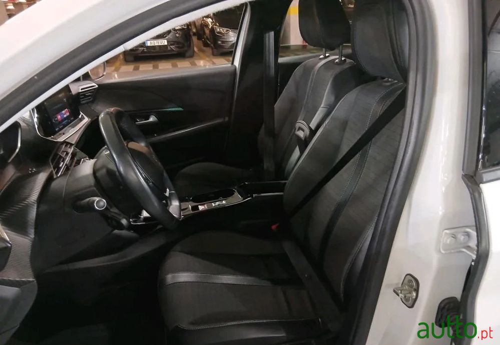 2021' Peugeot e-208 50 Kwh Allure photo #5