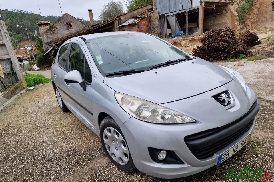 2009' Peugeot 207 photo #3