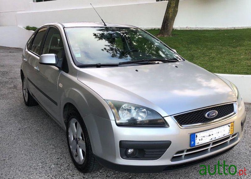 2005' Ford Focus 1.4 Trend photo #2