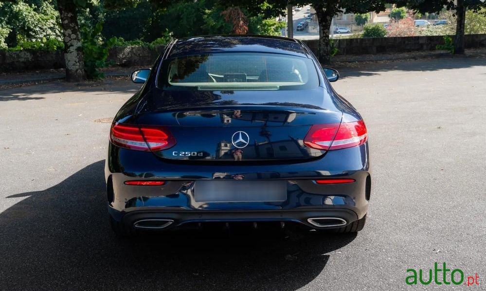 2017' Mercedes-Benz Classe C D photo #5